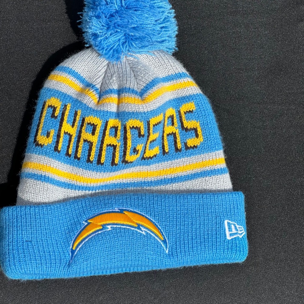 New Era Los Angeles Chargers NFL Knit Beanie Pom Hat Powder Blue One Size
